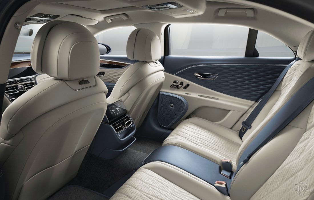 2020_Flying_Spur_Rear_Seat