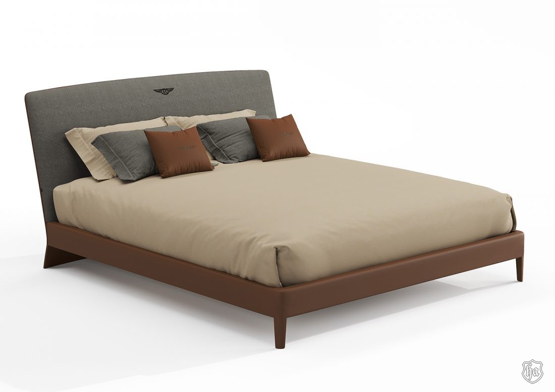 Newent_leather bed 2