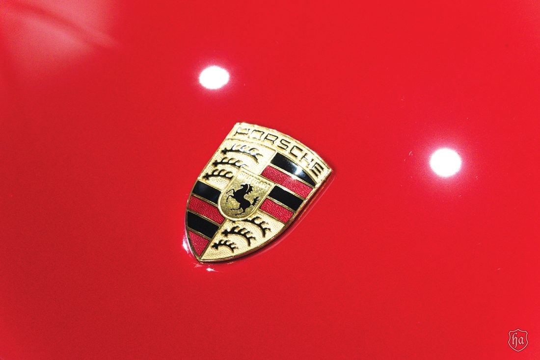 2005-Porsche-Carrera-GT-Hood-Ornament