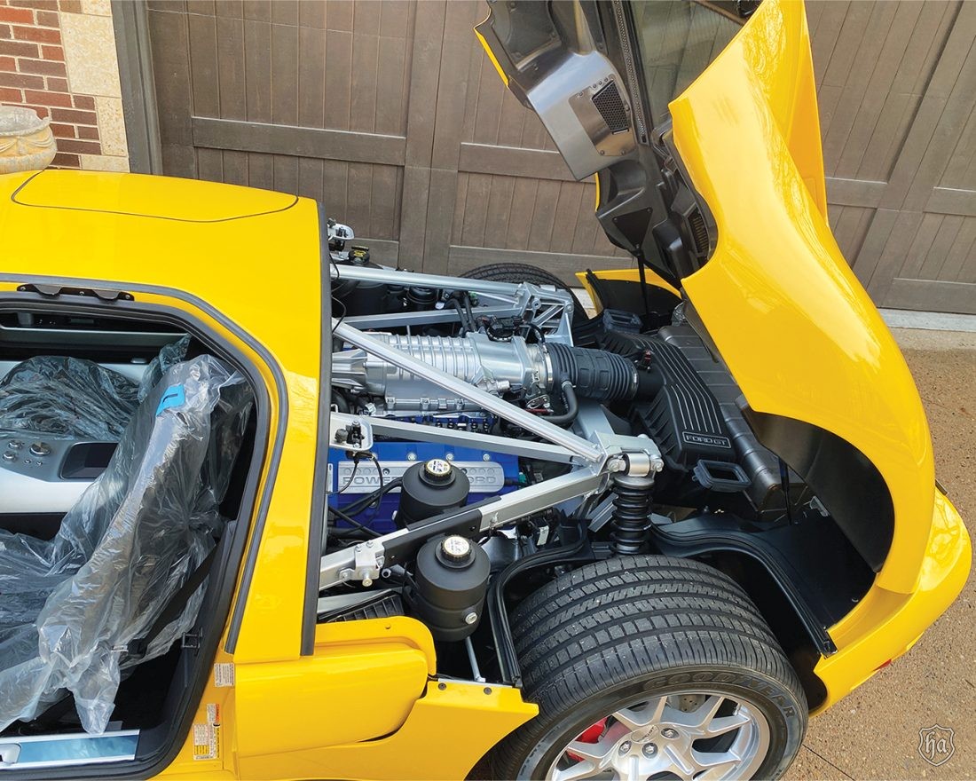 2006-Ford-GT-Lot-1416-Engine-2