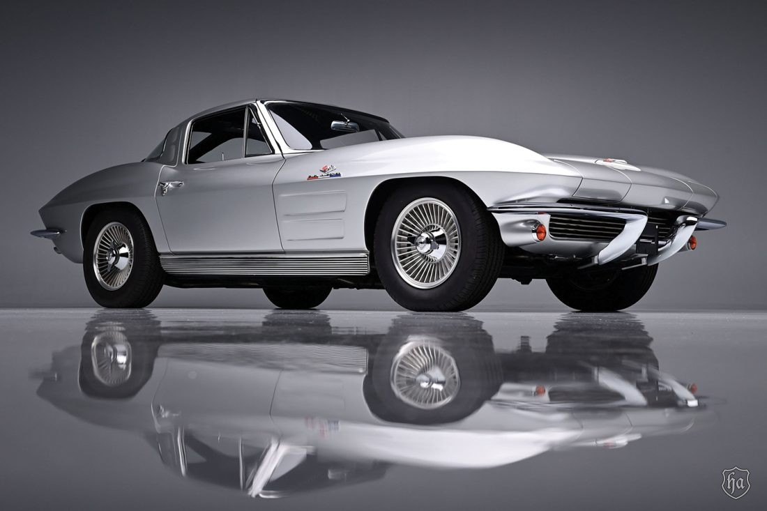 1963-Chevrolet-Corvette-Z06-Split-Window-Coupe-Barrett-Jackson-Scottsdale-2024